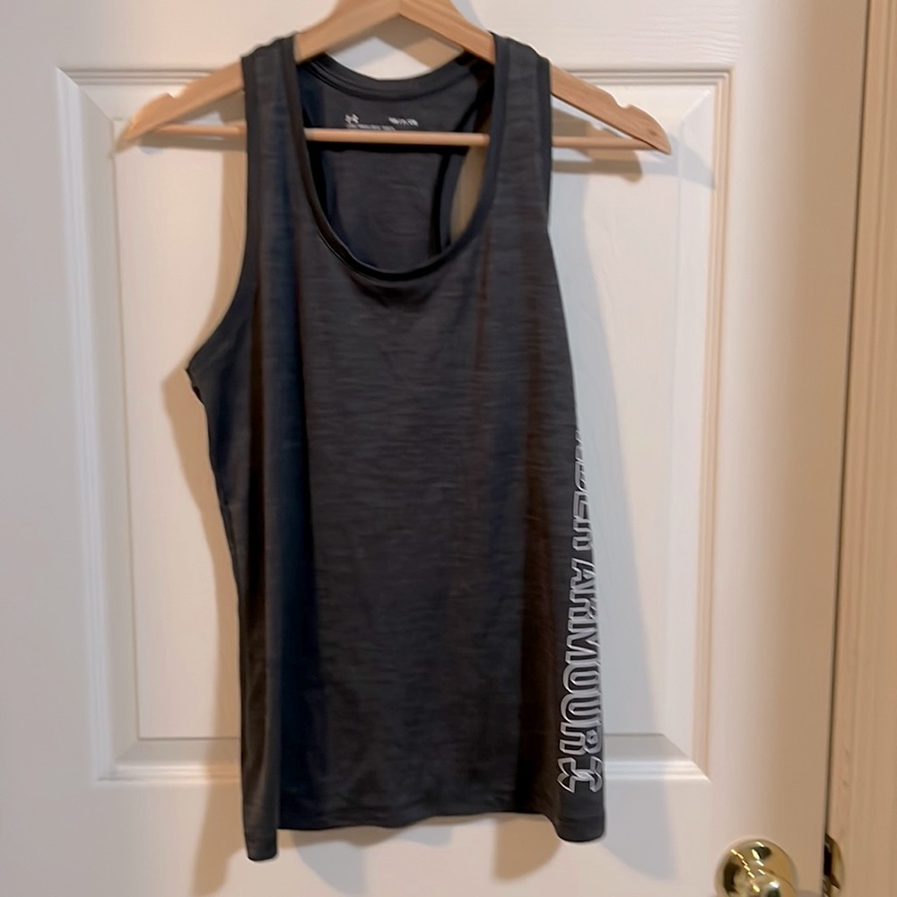 Women’s UA tank